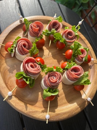 Salami rose roll-ups